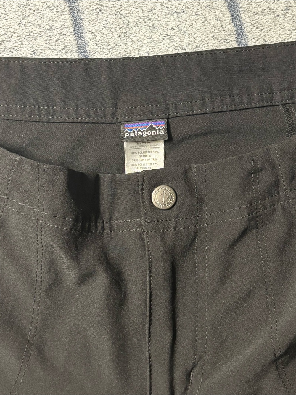 Patagonia Women’s Black Stretch Outdoor Pants - Picture 6 of 9
